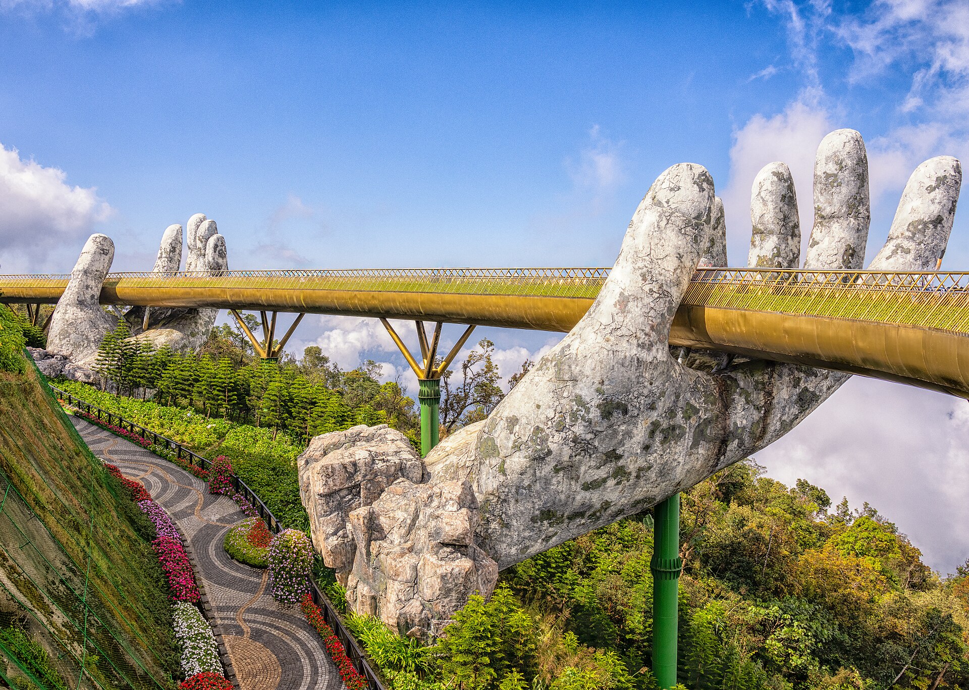 Vietnam — Golden Bridge Ba Na Hills